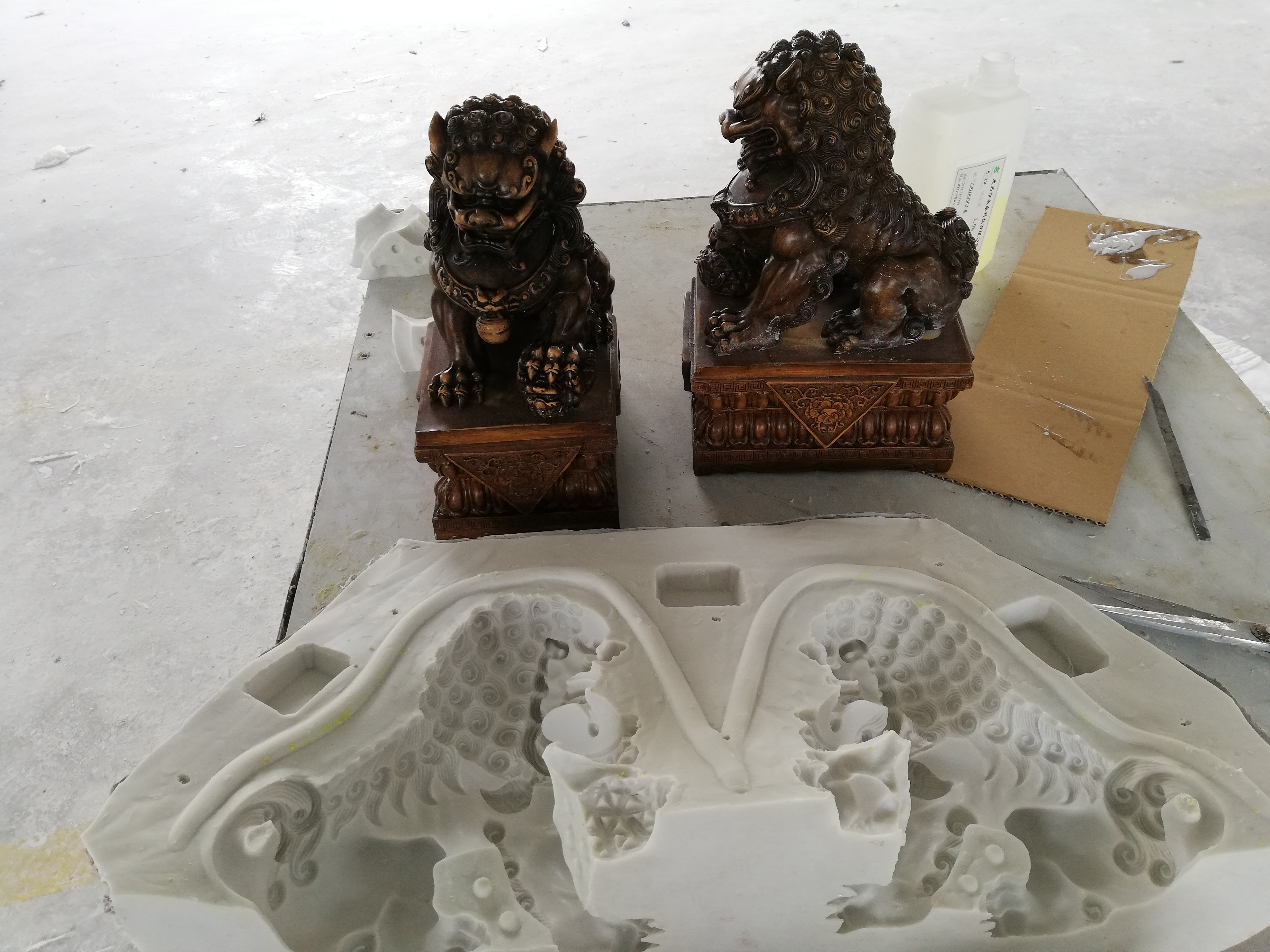 模具硅膠翻模樹脂工藝品出現(xiàn)燒模情況怎么辦 ？