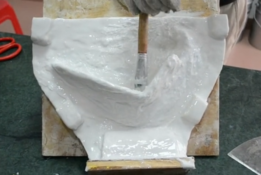 模具硅膠操作方法有幾種？